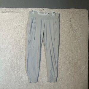 Athleta Sutton Jogger Cargo Pant high rise Grey Featherweight Women's Size 8